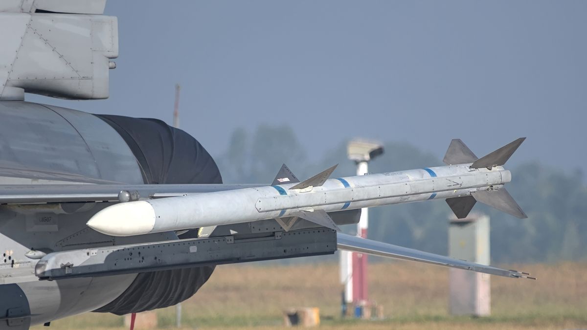 Close-up of a missile mounted on a military aircraft